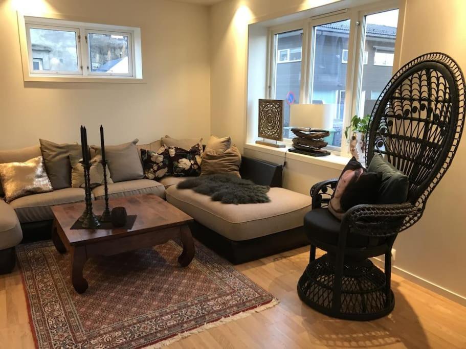 Stort Hus I Porsgrunn Sentrum Med Gangavstand Til "Alt" & Gratis Parkering Til Flere Biler Dış mekan fotoğraf